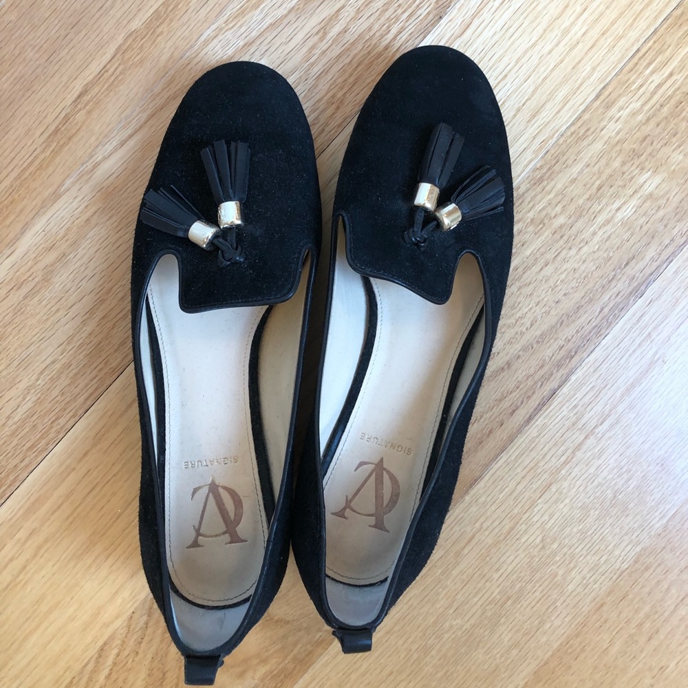 Mint condition black Vince Camuto loafers